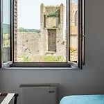 And Wine Al Castello Монтериджиони