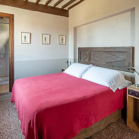 And Wine Al Castello Couette-café 3*