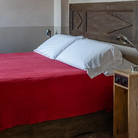 Couette-café And Wine Al Castello 3*