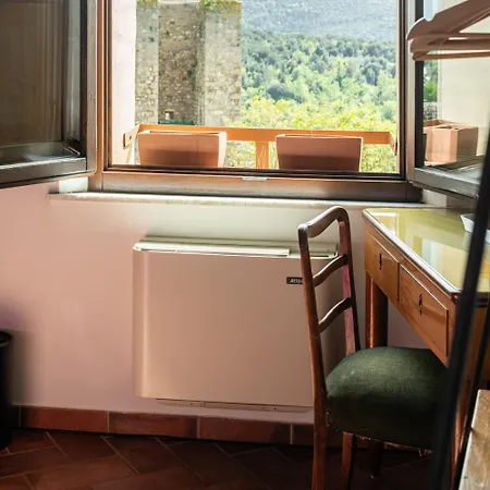 And Wine Al Castello Bed & Breakfast *