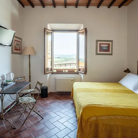 And Wine Al Castello Couette-café Monteriggioni
