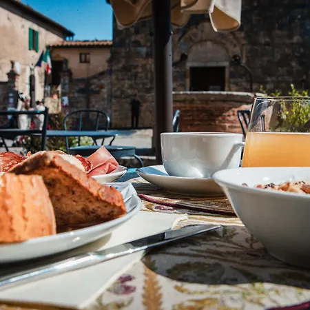 And Wine Al Castello Bed & Breakfast Monteriggioni